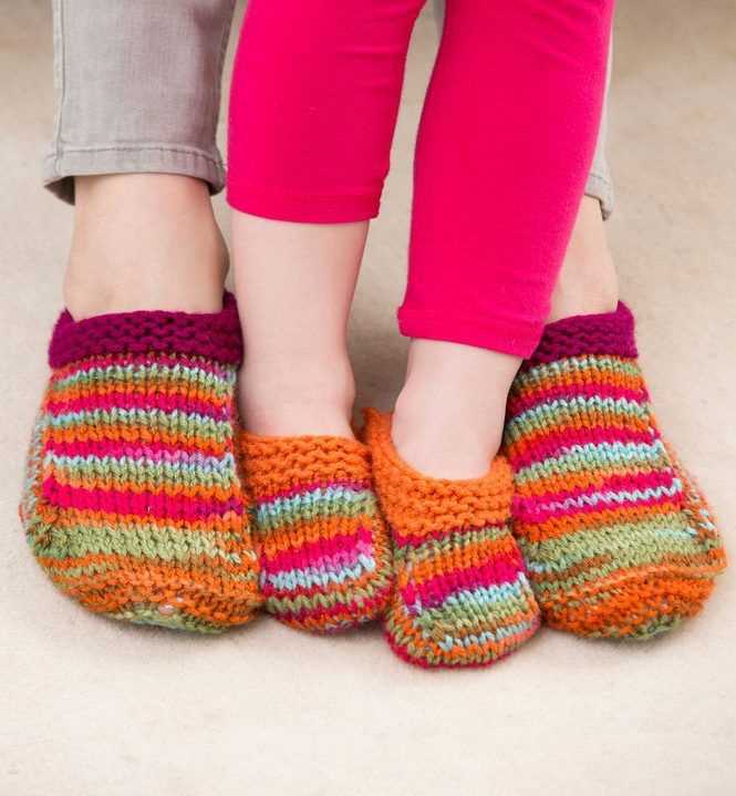 Family slippers knitting pattern
