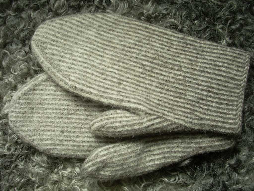 Felted mittens knitting pattern
