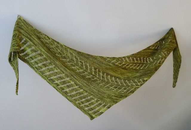Fern lace scarf knitting pattern