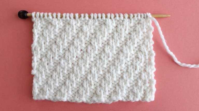 Knit and purl baby blanket pattern