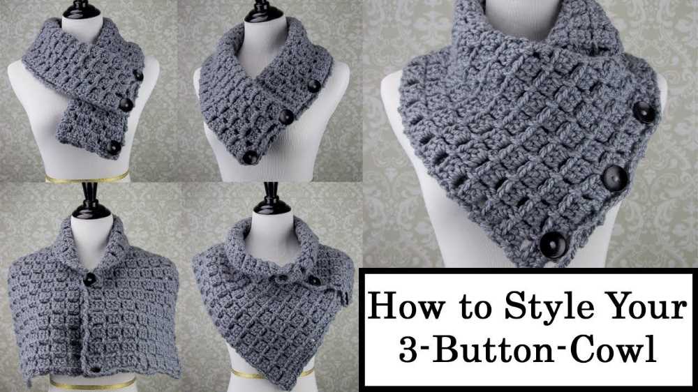 Knitted scarf with buttons pattern