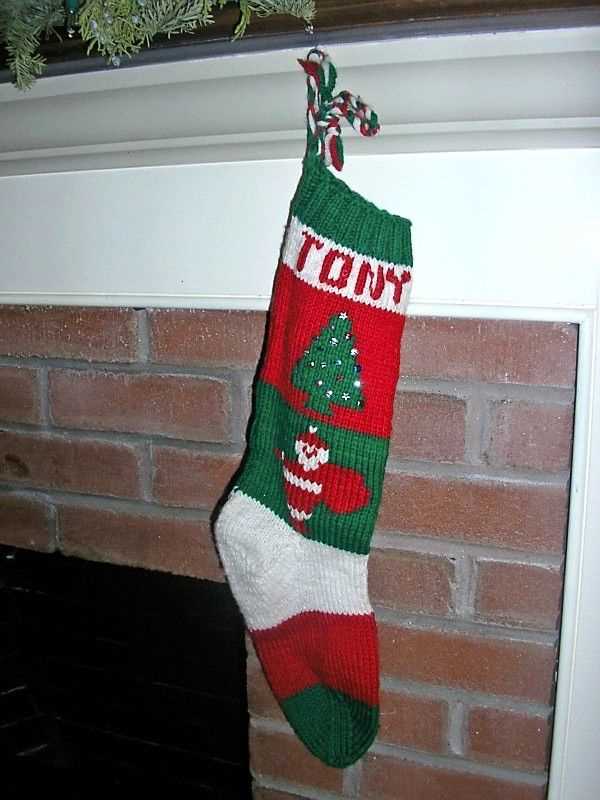 A Vintage Knitting Pattern for Christmas Stockings from 1945 1945 christmas stocking knitting pattern