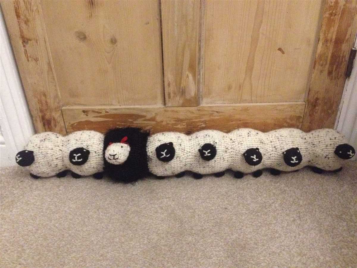 Draught excluder knitting pattern