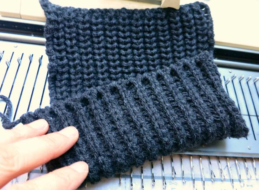 Knit Your Own Cozy Fisherman's Rib Scarf with This Pattern Fisherman's rib scarf knitting pattern