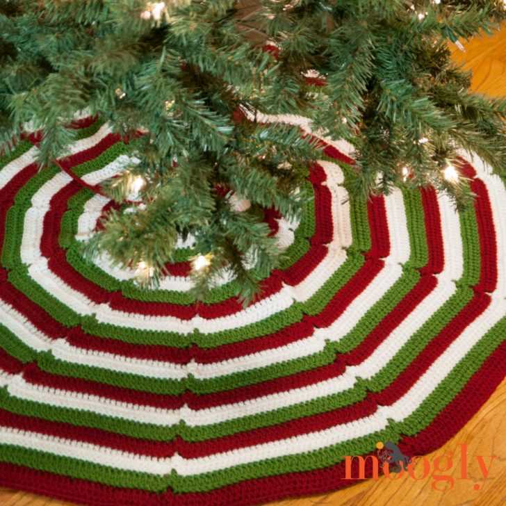Knit pattern for christmas tree skirt
