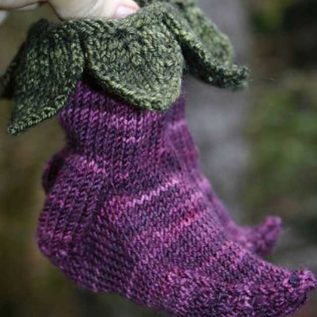 Fox booties knitting pattern