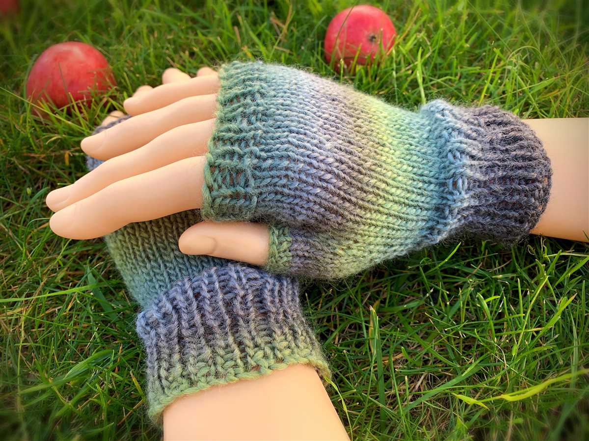 Children's fingerless gloves knit pattern