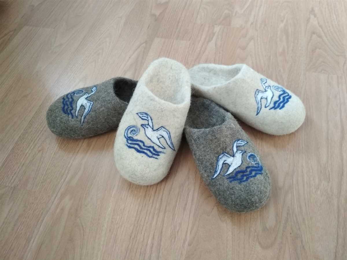Free felted clogs knitting pattern
