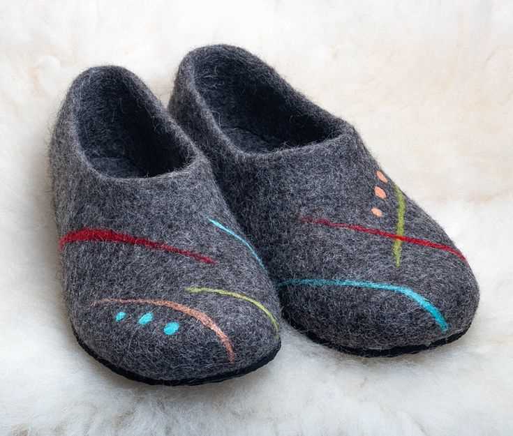 Free felted clogs knitting pattern