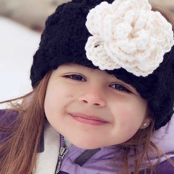 Free knit headband pattern with flower