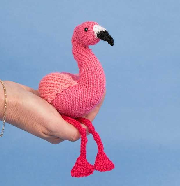 Free flamingo knitting pattern