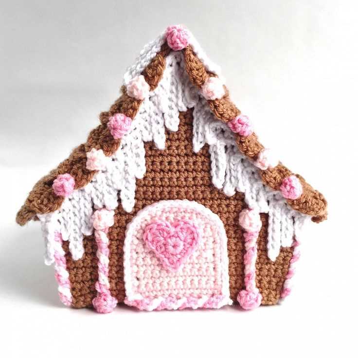 Free gingerbread house knitting pattern