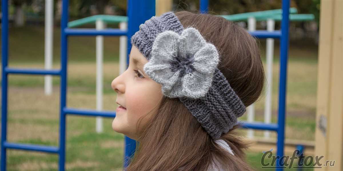 Free knitted flower headband pattern