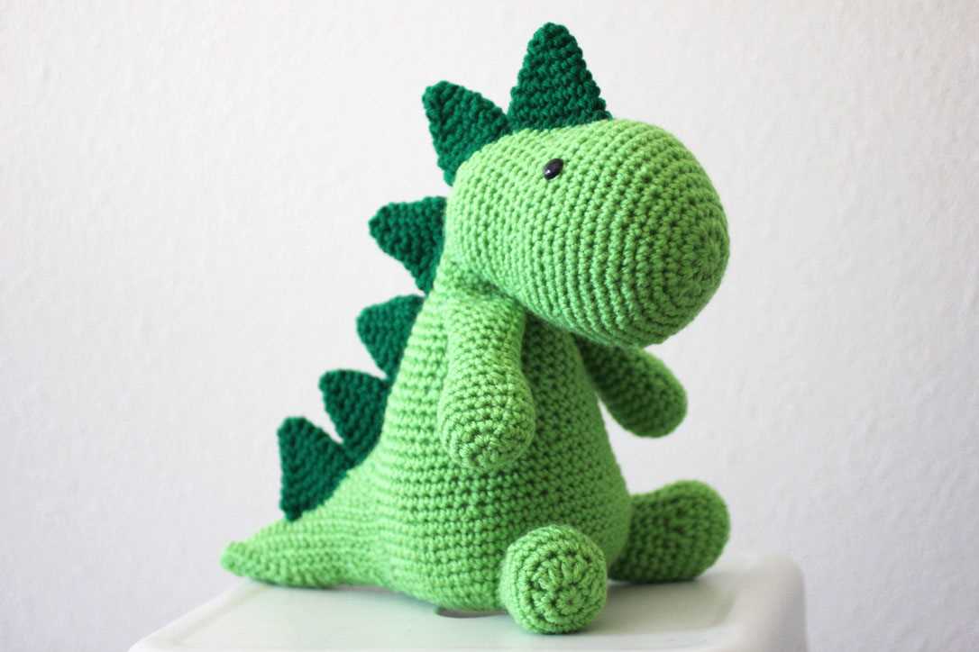 Free knitting pattern for dinosaur toy
