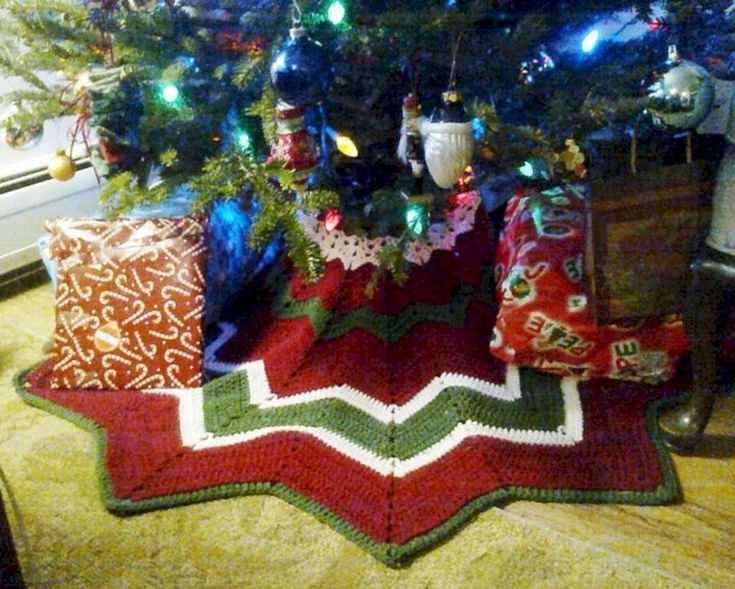 Free knitting patterns for christmas tree skirts