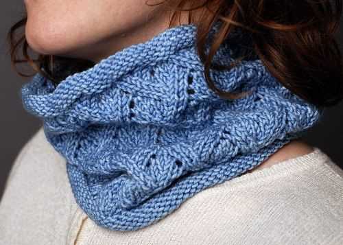 Free knitting patterns for cowls and scarves