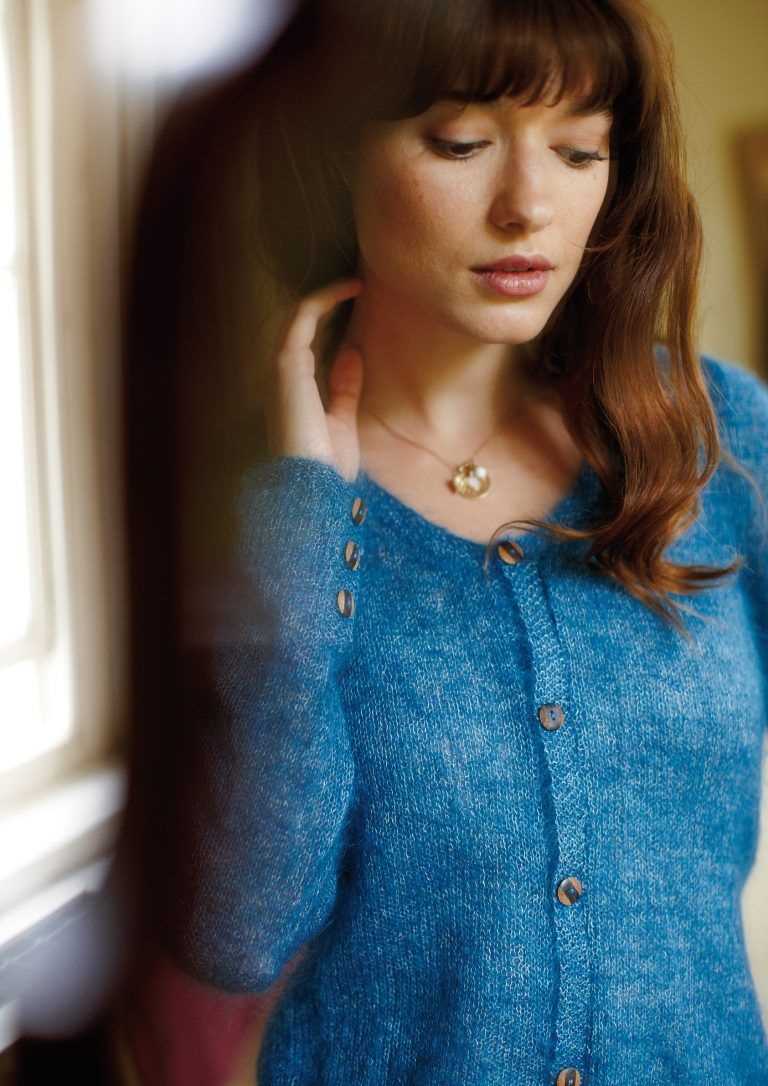 Ladies v neck cardigan knitting patterns