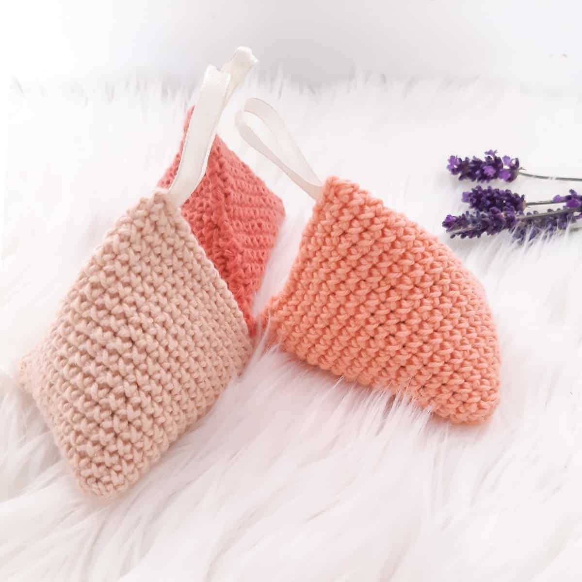 Knitted lavender bags free pattern