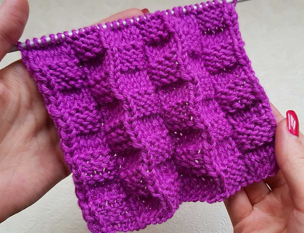 Knit pattern with holes