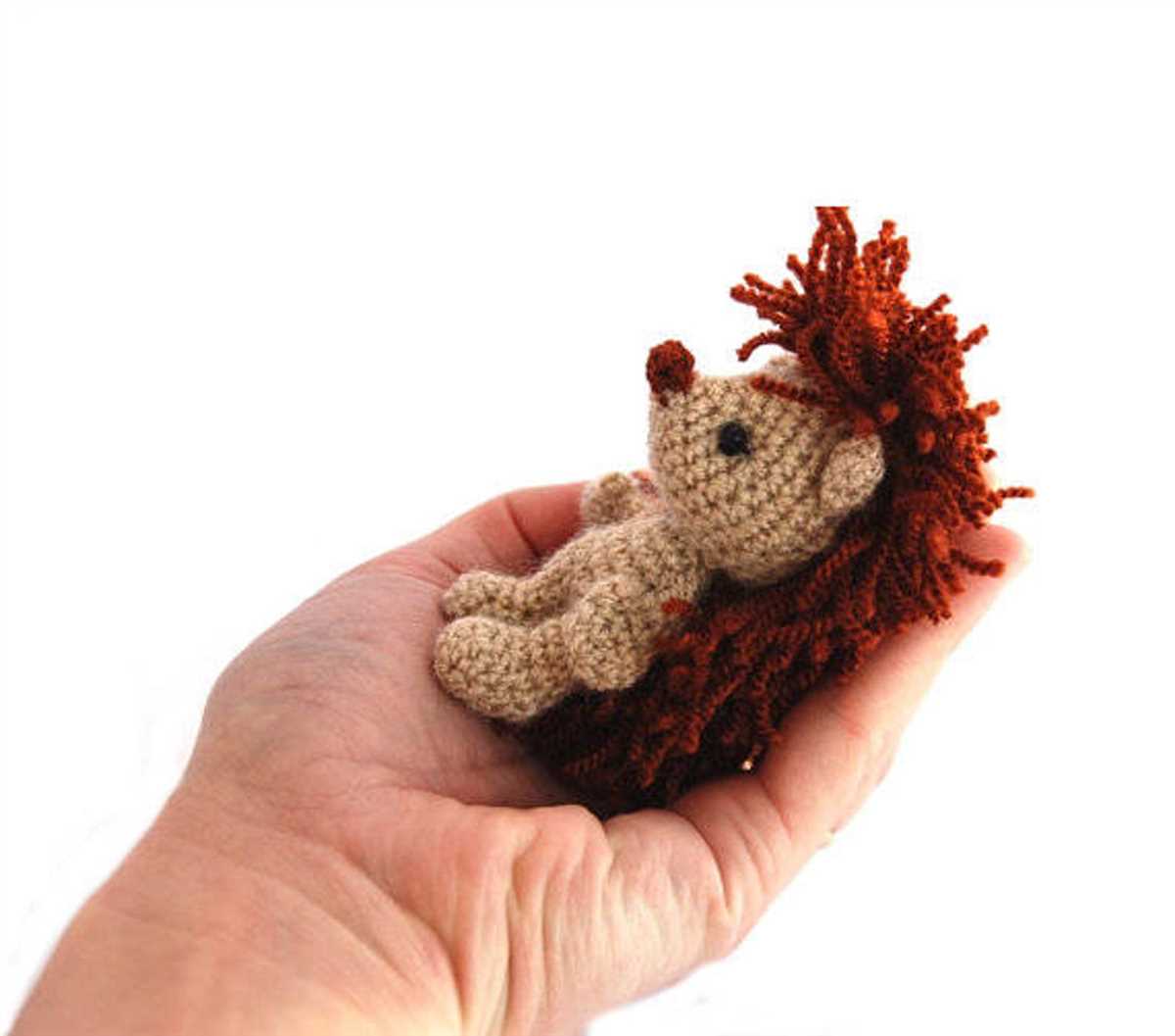 Mini hedgehog knitting pattern