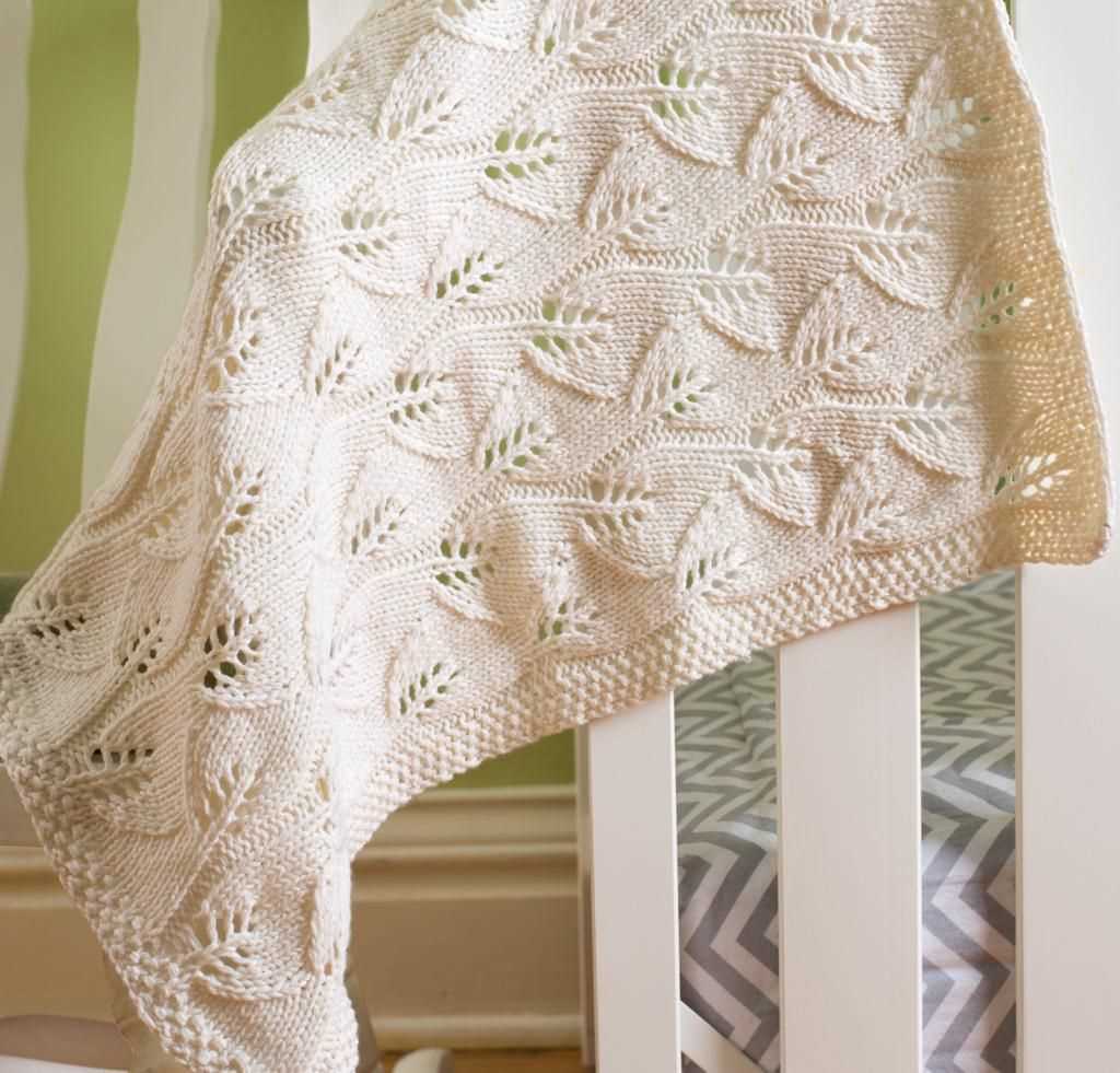 Knitted leaf pattern blanket