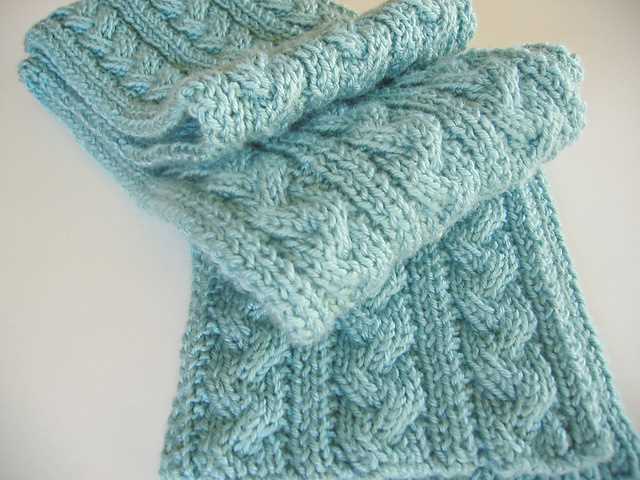 Aran cable scarf free knitting pattern