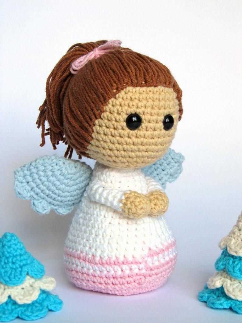 Knitting pattern for an angel
