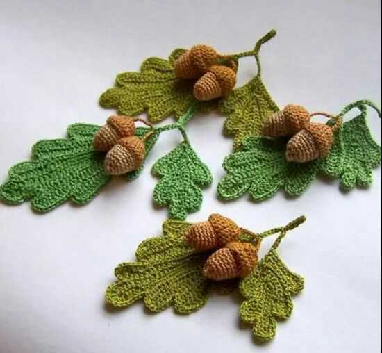 Free knitting patterns leaves and acorns