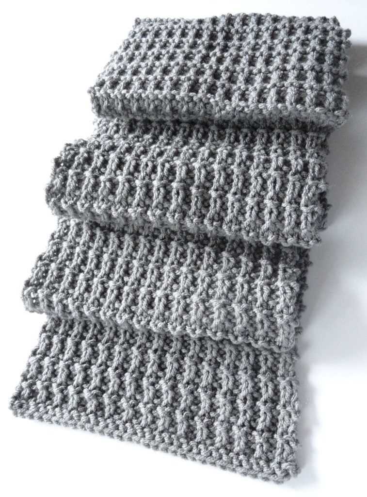 Effortlessly stylish knitting patterns for men's scarves Free easy knitting patterns mens scarf