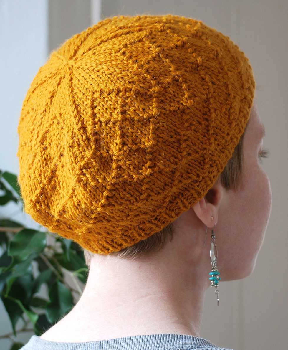 Beret pattern knitting