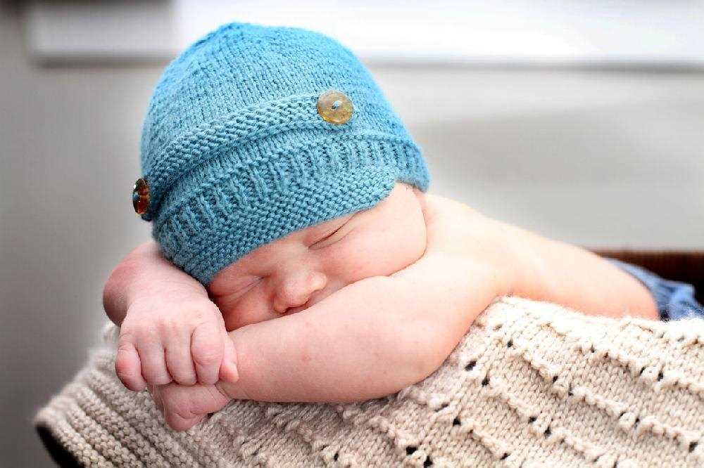 Free baby hat knitting patterns to download