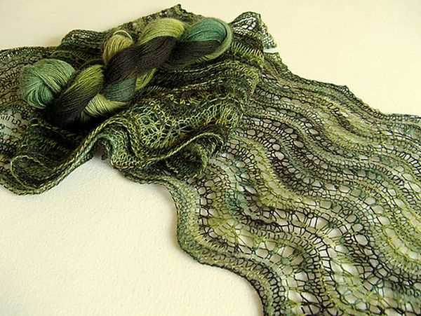 Knit scarf pattern variegated yarn