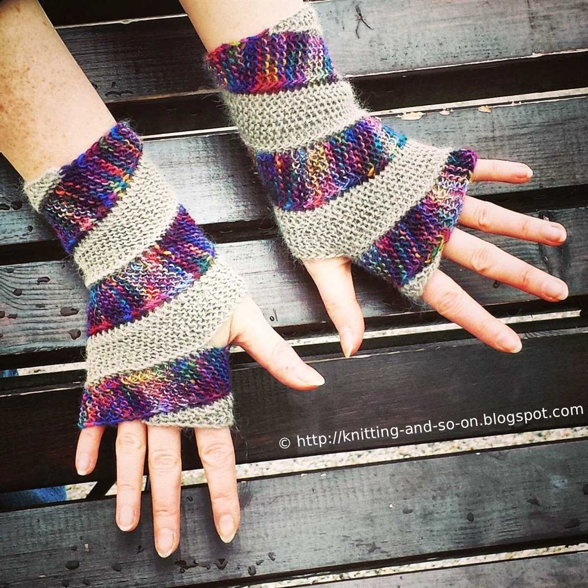 Striped fingerless gloves knitting pattern