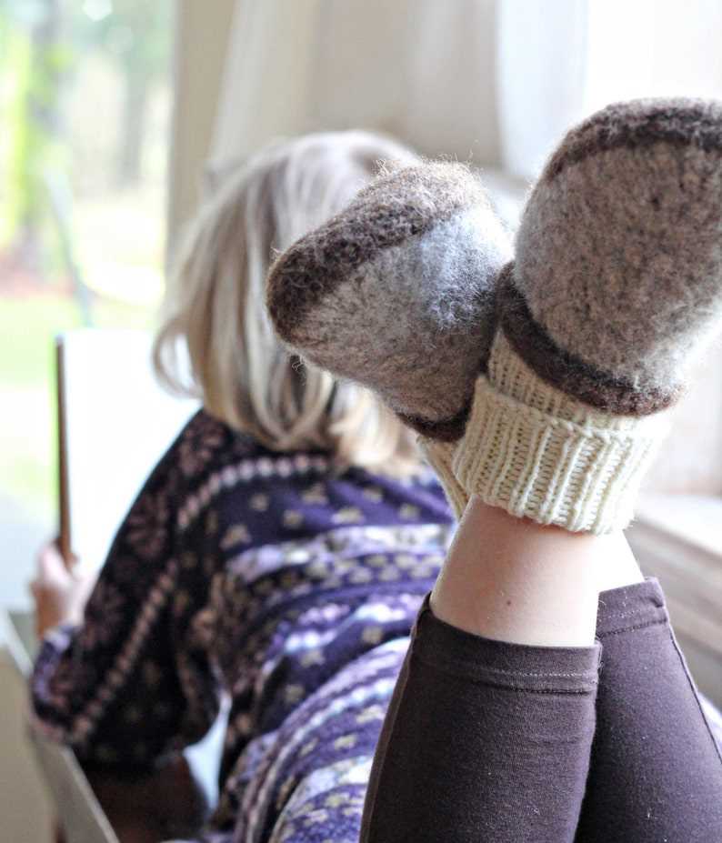 Free felted clogs knitting pattern