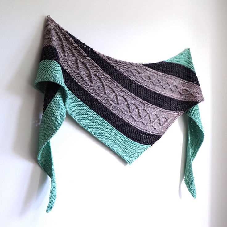 Ladies knitted scarf pattern