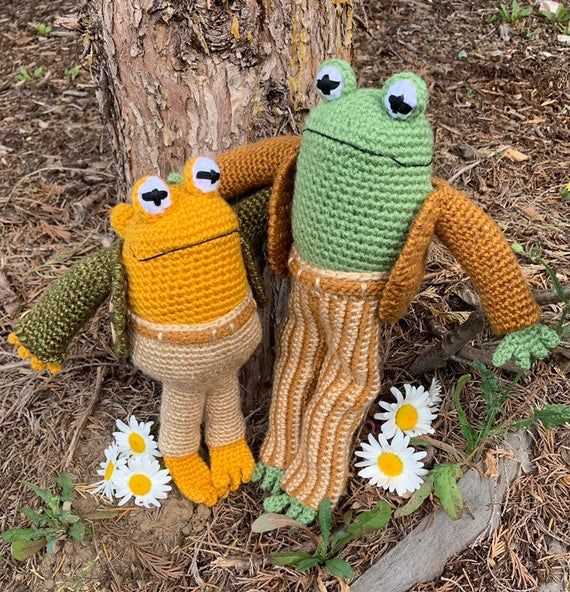 Frog and toad knit pattern