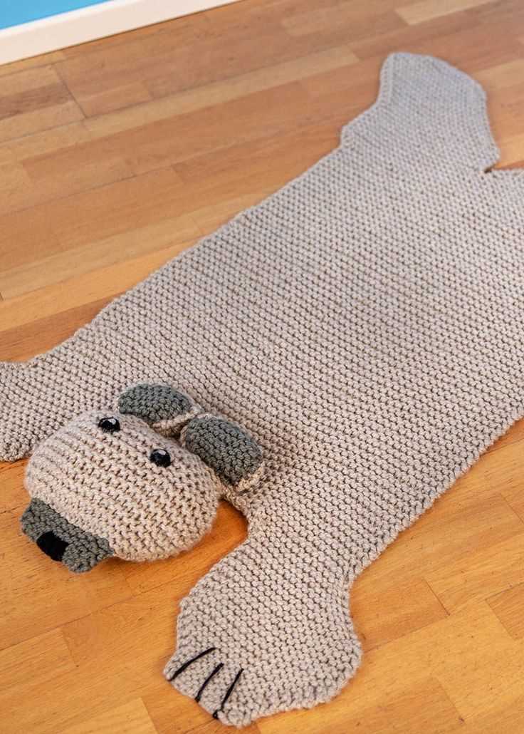 Free knitted bear rug pattern