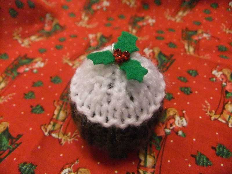 Free xmas pudding knitting pattern