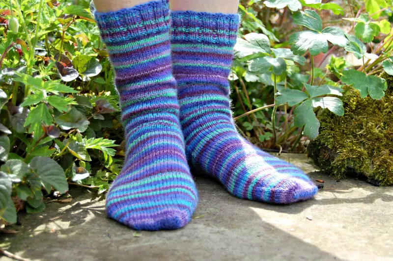 Free mens sock patterns knitting