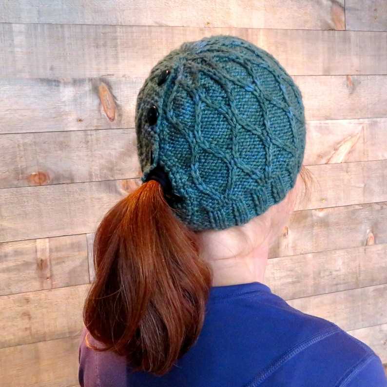 Ponytail knit hat pattern free
