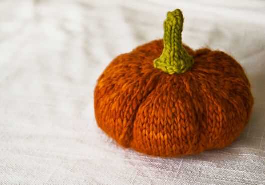 Free patterns for knitted pumpkins