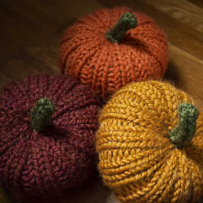 Free patterns for knitted pumpkins
