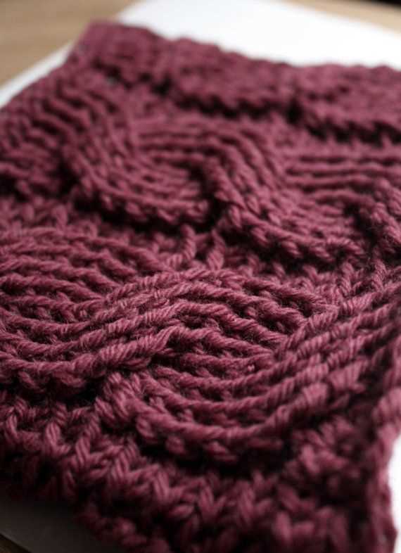 Cable knit cowl pattern free