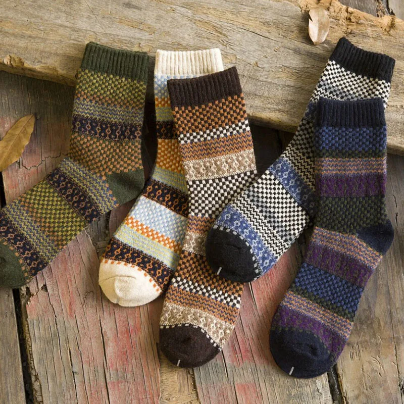 Mens wool socks knitting pattern