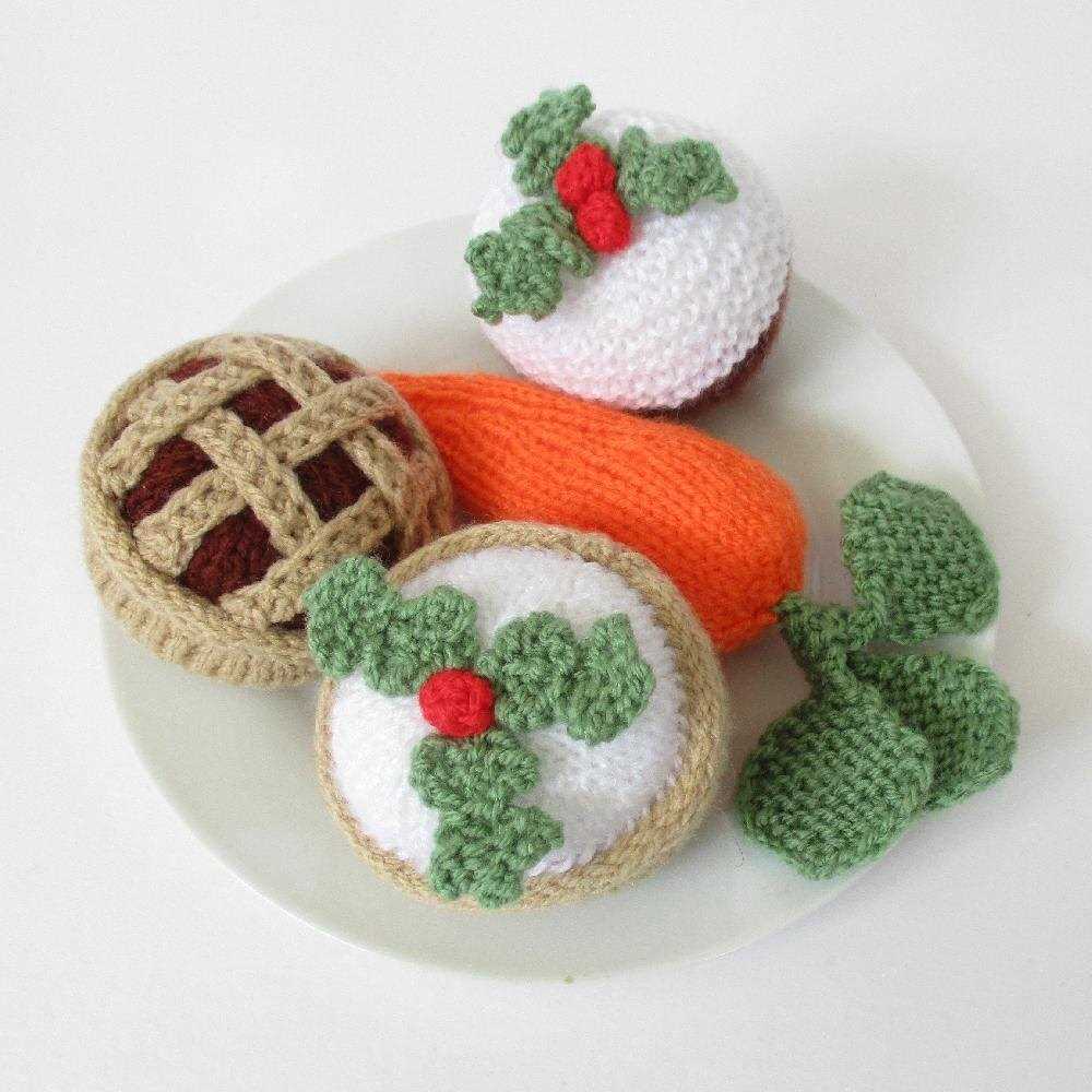 Free xmas pudding knitting pattern