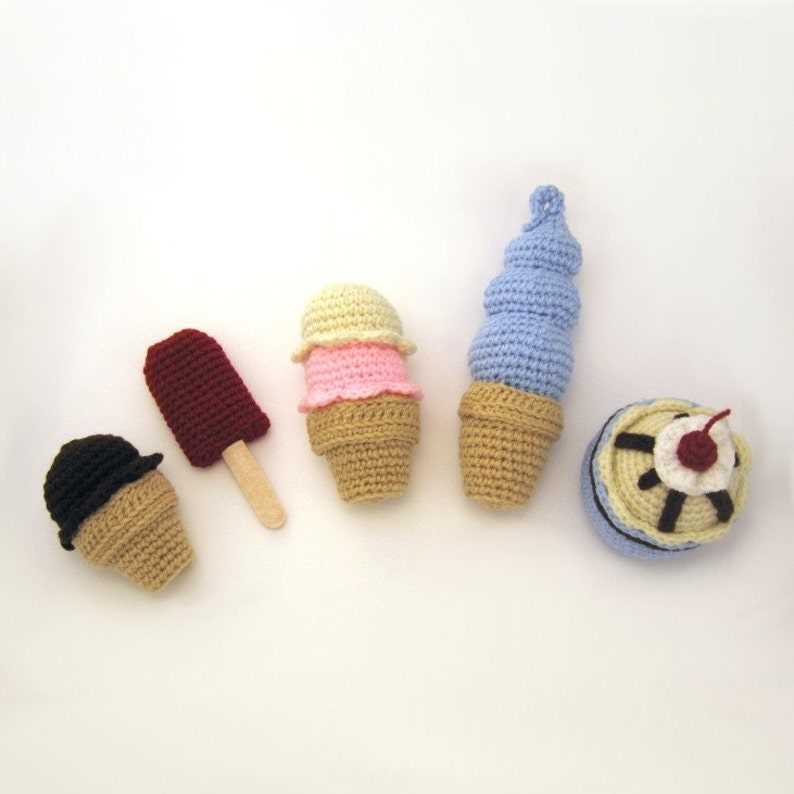 Knitted ice cream cone pattern