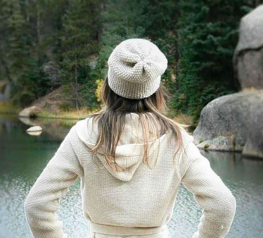 Moss stitch hat knitting pattern