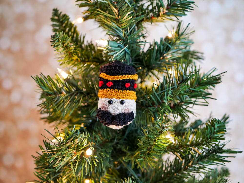 Nutcracker knitting pattern