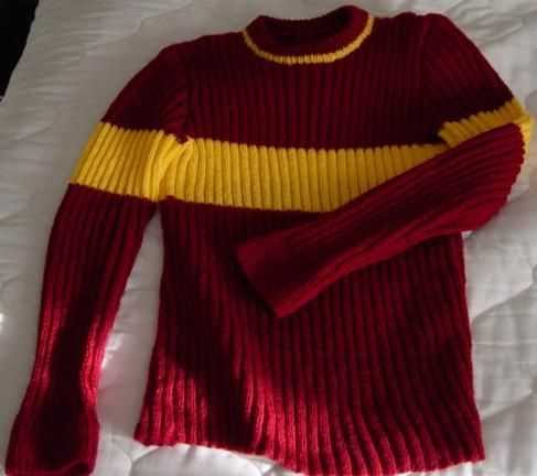 Gryffindor jumper knitting pattern