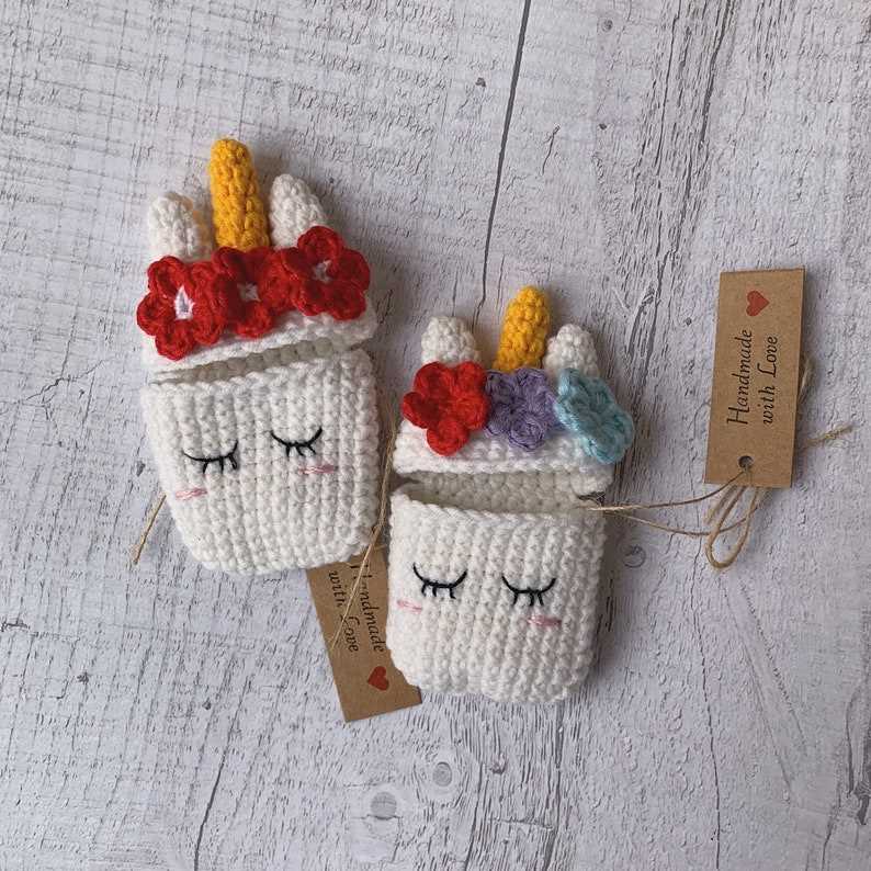Airpod case knitting pattern